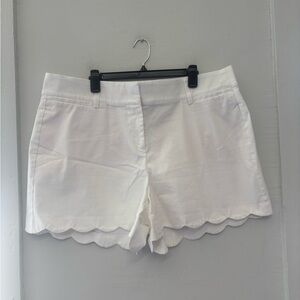 Lane Bryant The Allie White Scalloped‎ Hem Shorts Size 20
